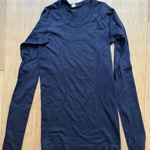 Lululemon Swiftly Black Long sleeve size:4